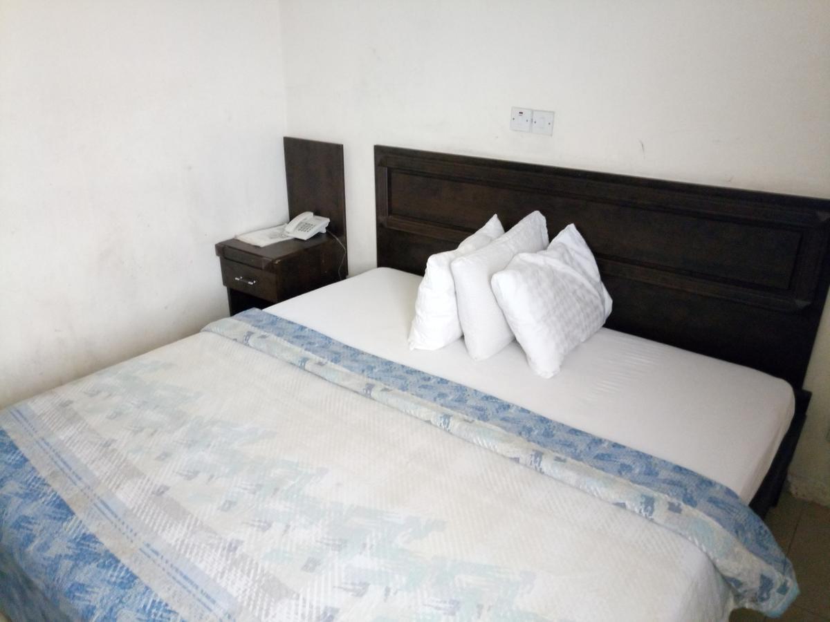 Hotel Benizia Asaba Εξωτερικό φωτογραφία