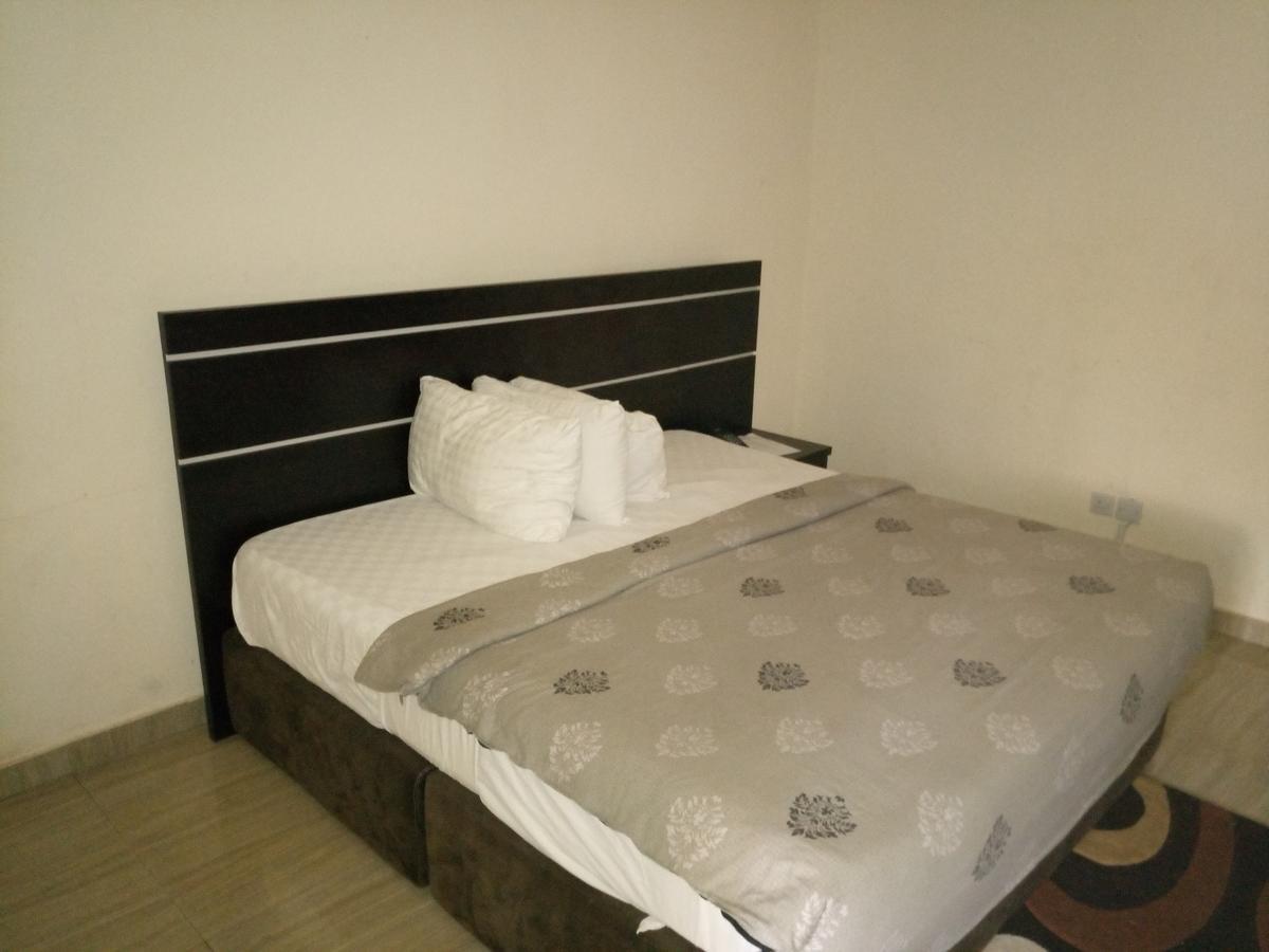 Hotel Benizia Asaba Εξωτερικό φωτογραφία